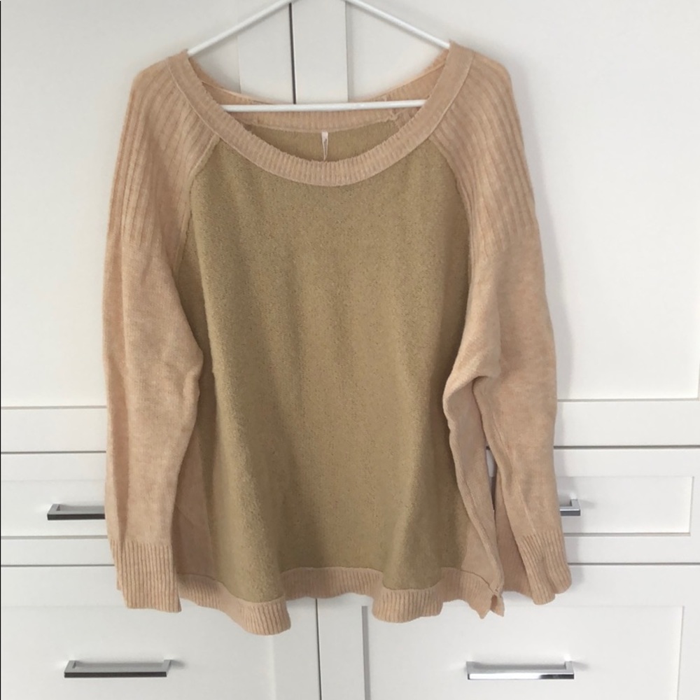 Free People Tan sweater, like new!!